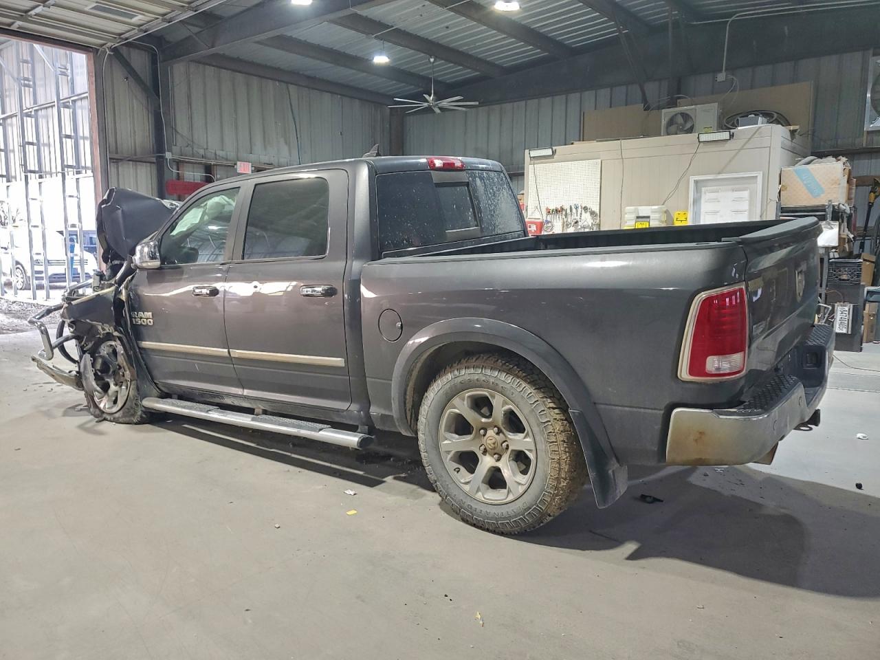 Ram 1500 Laramie Image 12