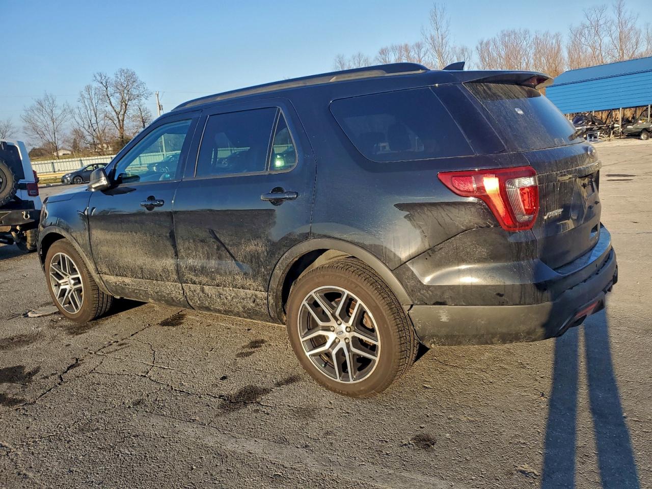 Ford Explorer Sport Image 6