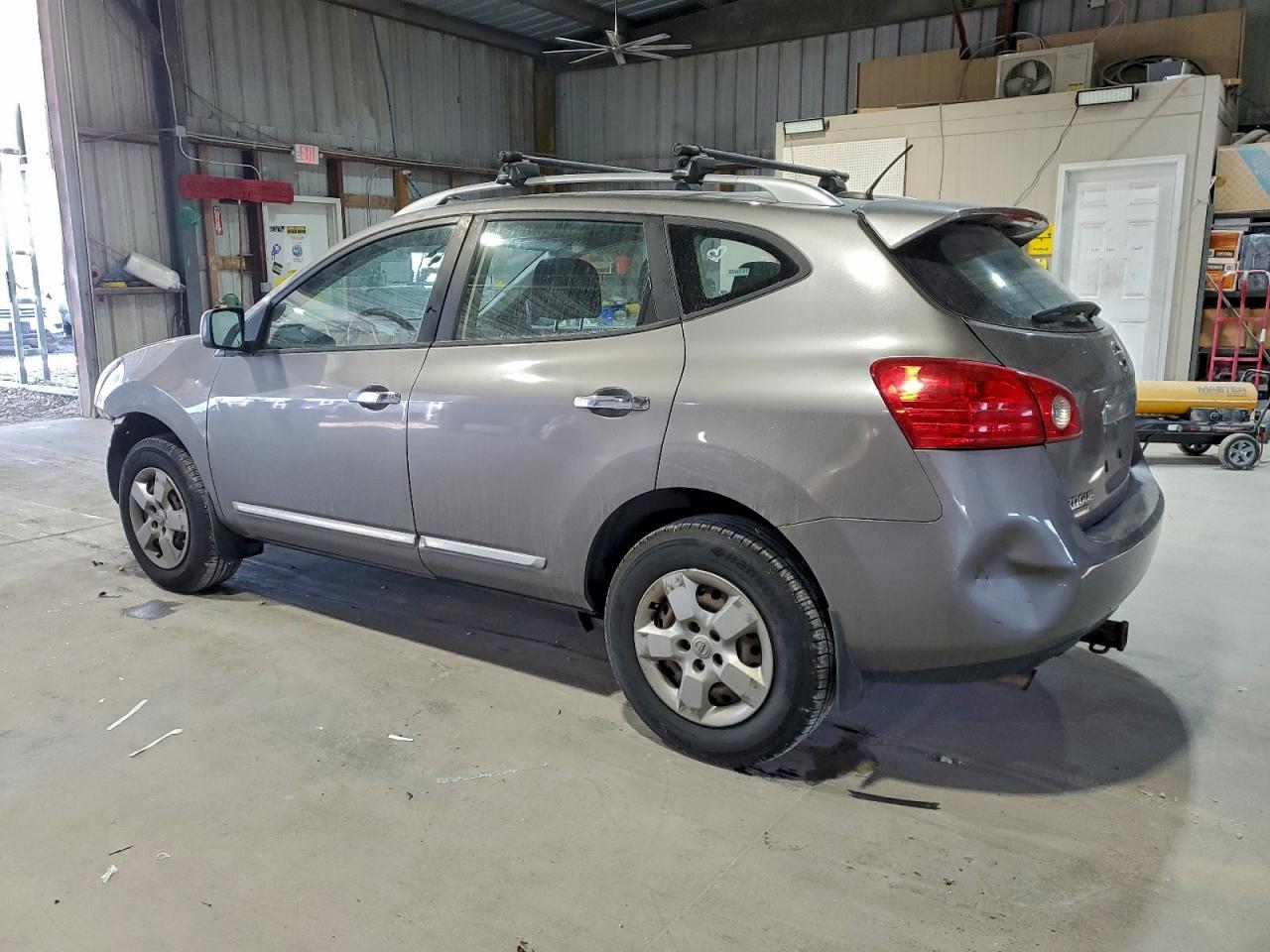 Nissan Rogue S Image 8