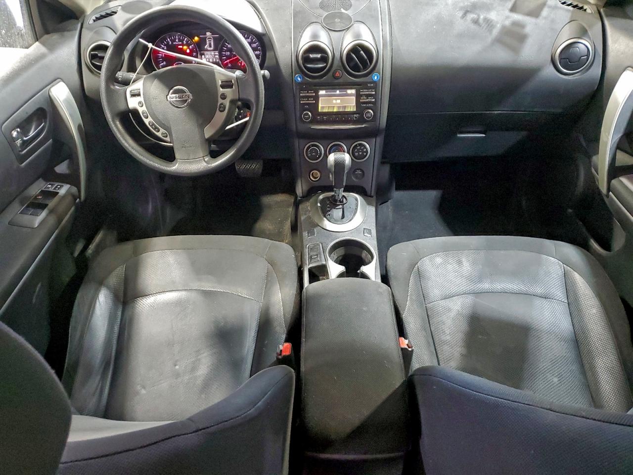 Nissan Rogue S Image 4