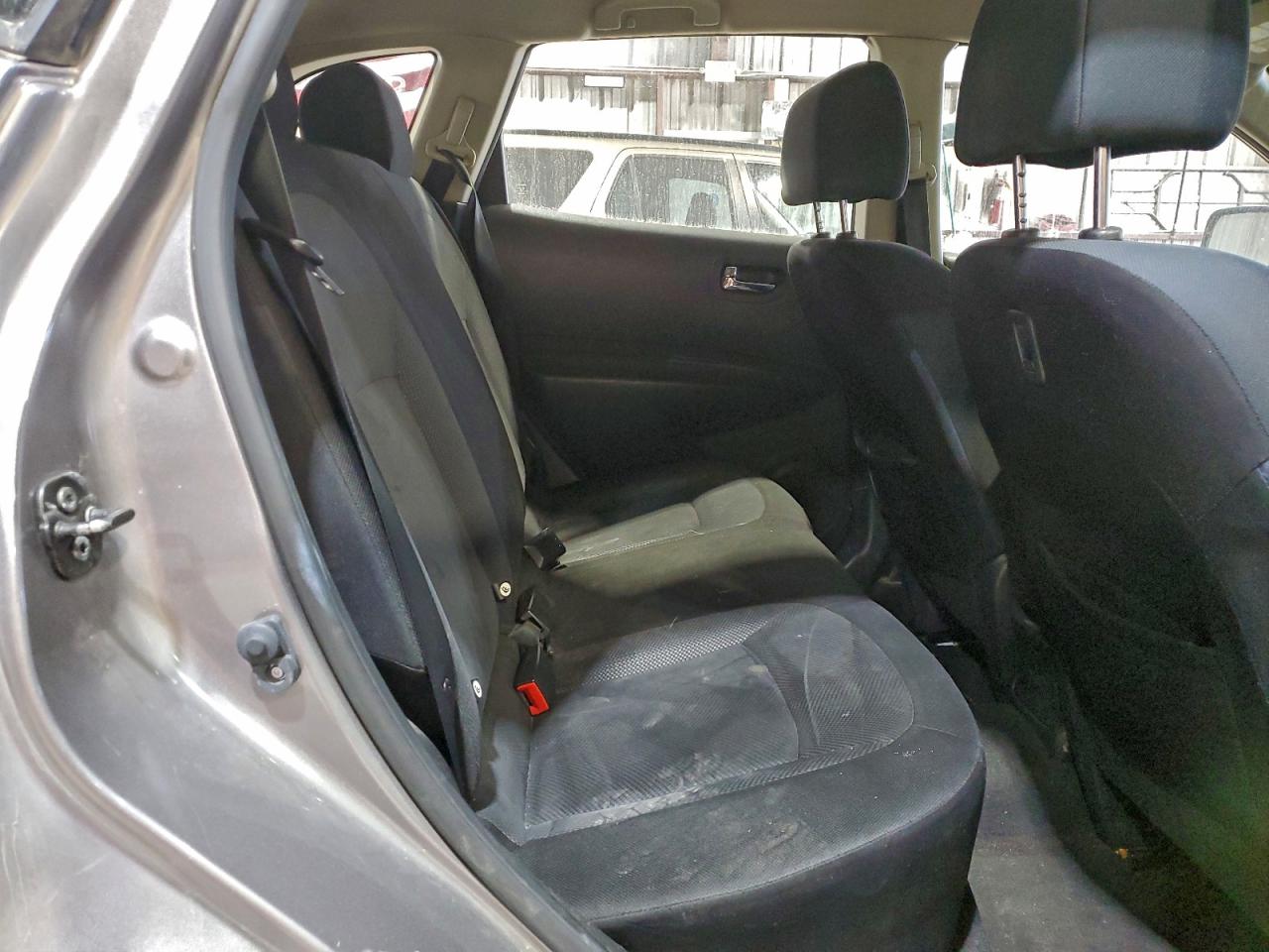 Nissan Rogue S Image 12