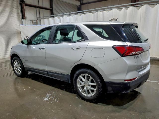 Chevrolet Equinox Ls Image 2