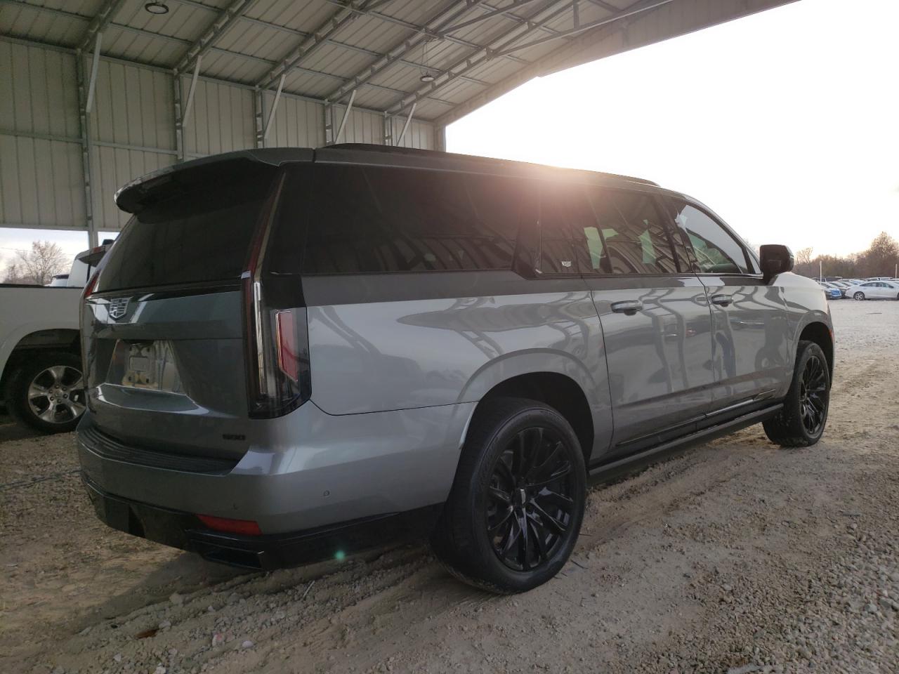 Cadillac Escalade Esv Sport Image 5