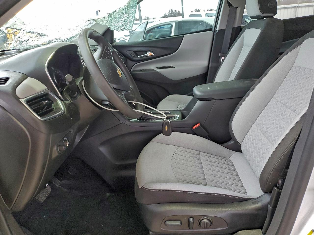 Chevrolet Equinox Ls Image 4