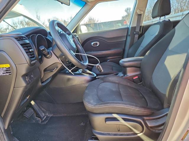 Kia Soul + Image 12