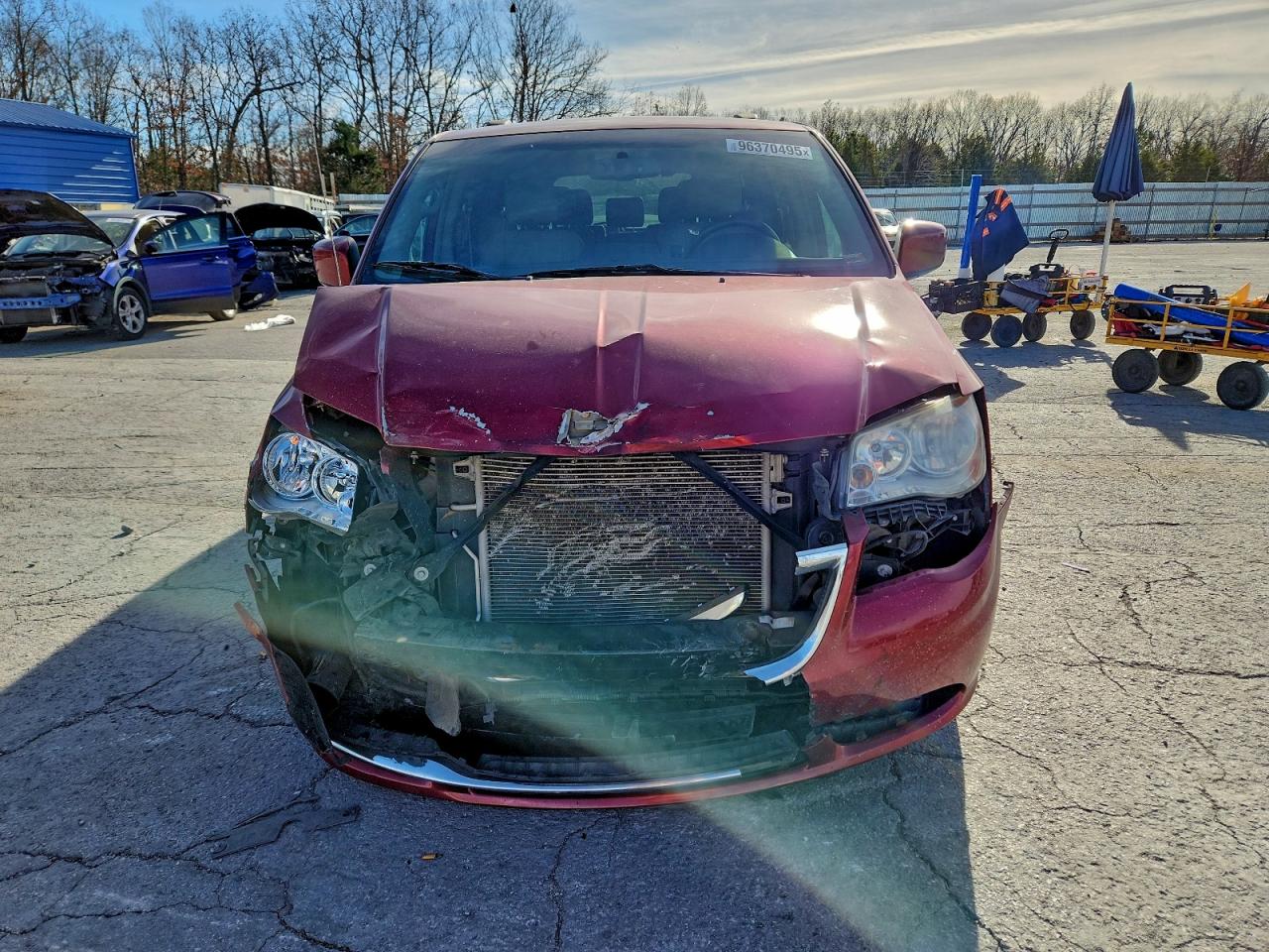 Chrysler Minivan Touring Image 4