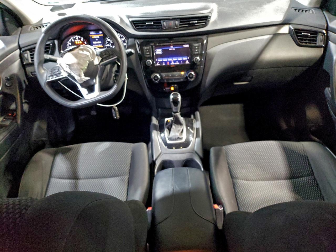 Nissan Rogue S Image 7