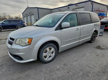  Salvage Dodge Caravan
