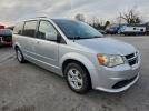 Dodge Caravan Sxt Image 2