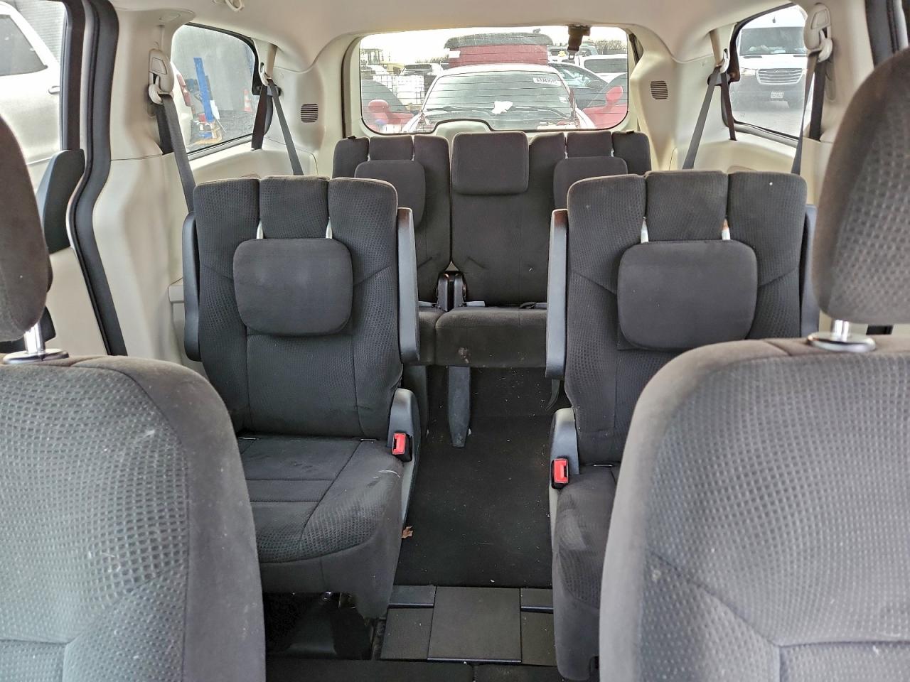 Dodge Caravan Sxt Image 10