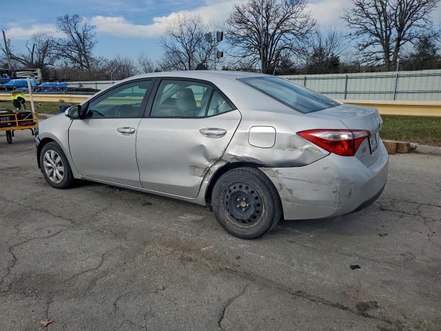 Toyota Corolla L Image 3