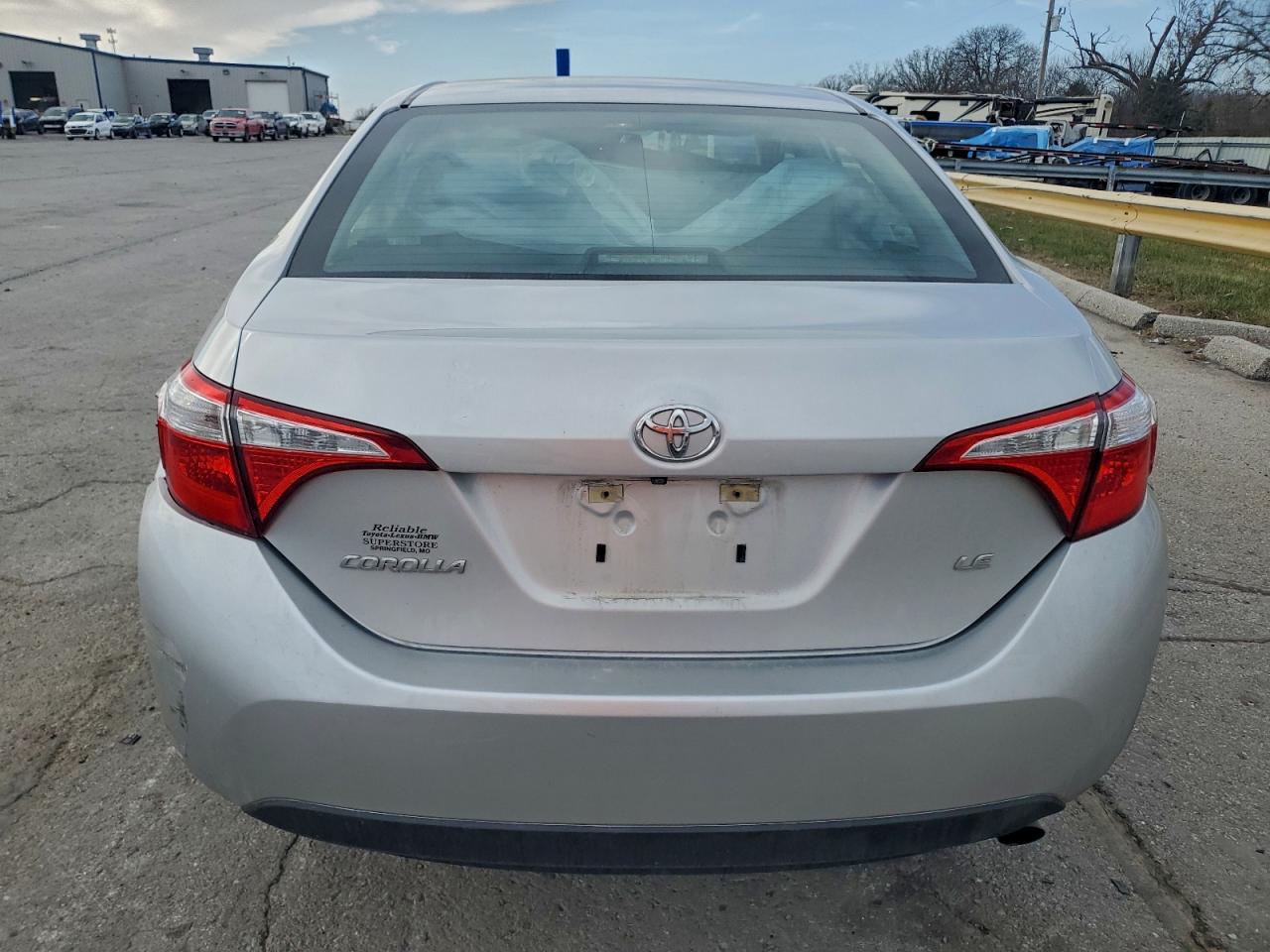 Toyota Corolla L Image 6