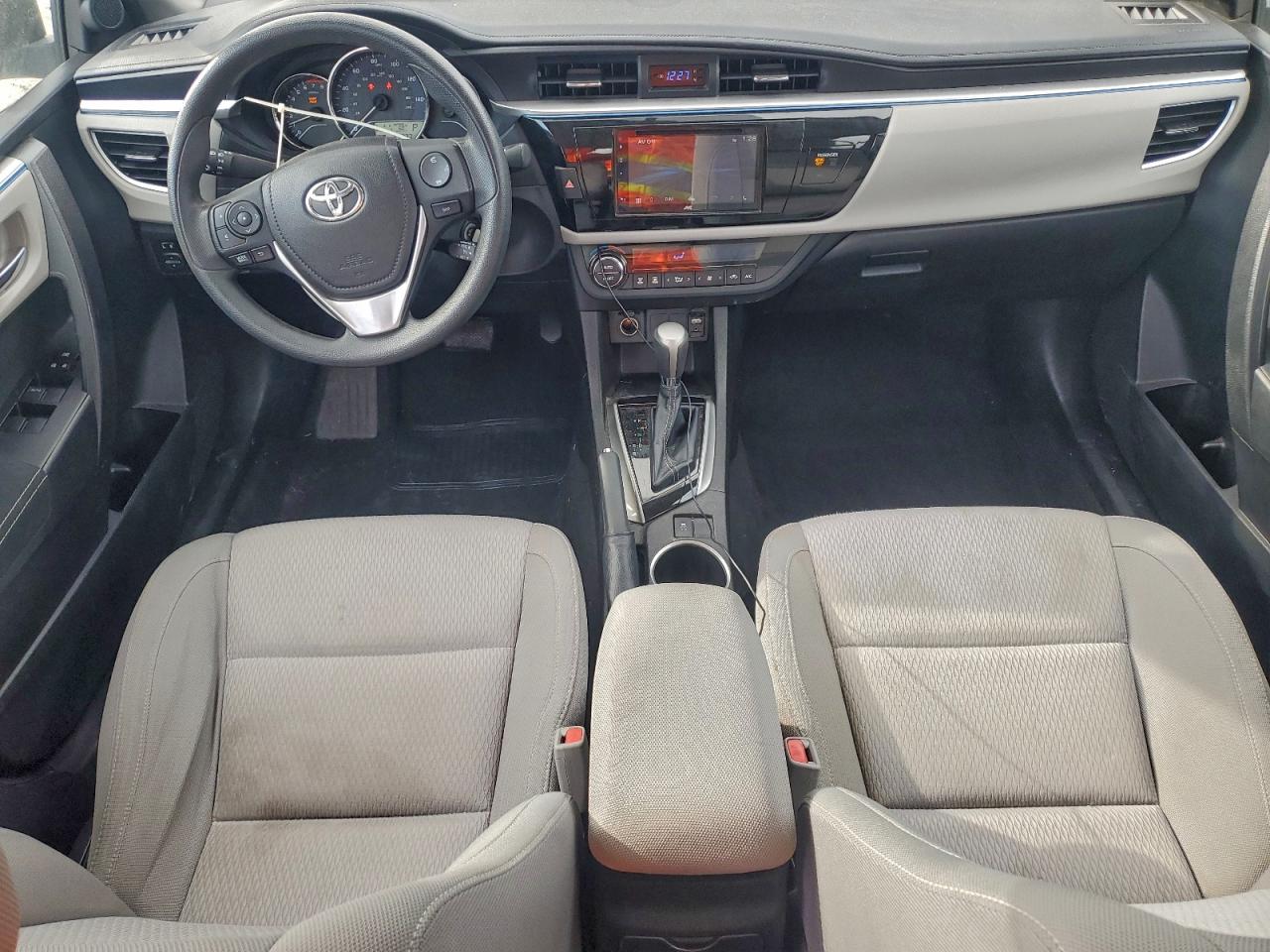 Toyota Corolla L Image 12
