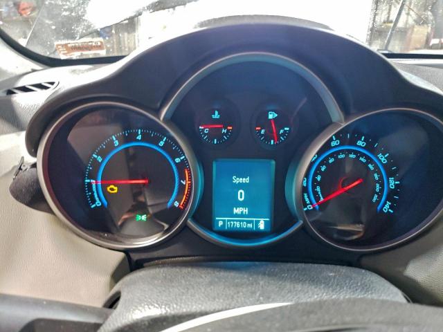 Chevrolet Cruze Ls Image 8