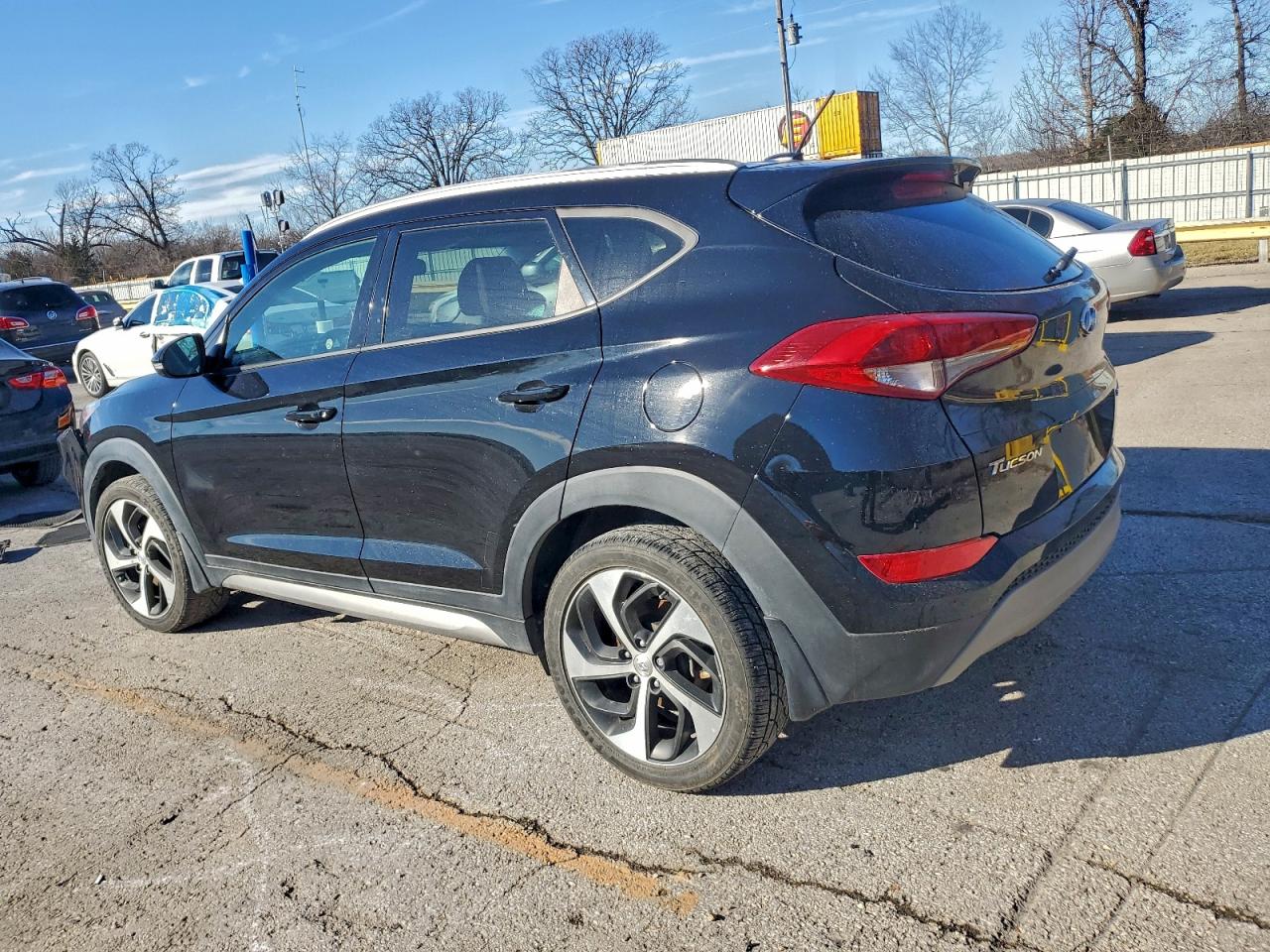 Hyundai TUCSON Limited Image 2