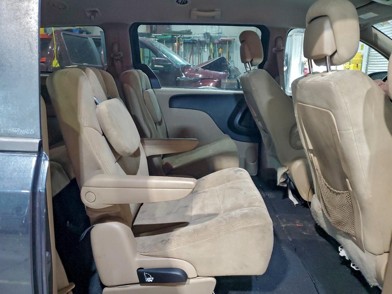 Dodge Caravan Sxt Image 12