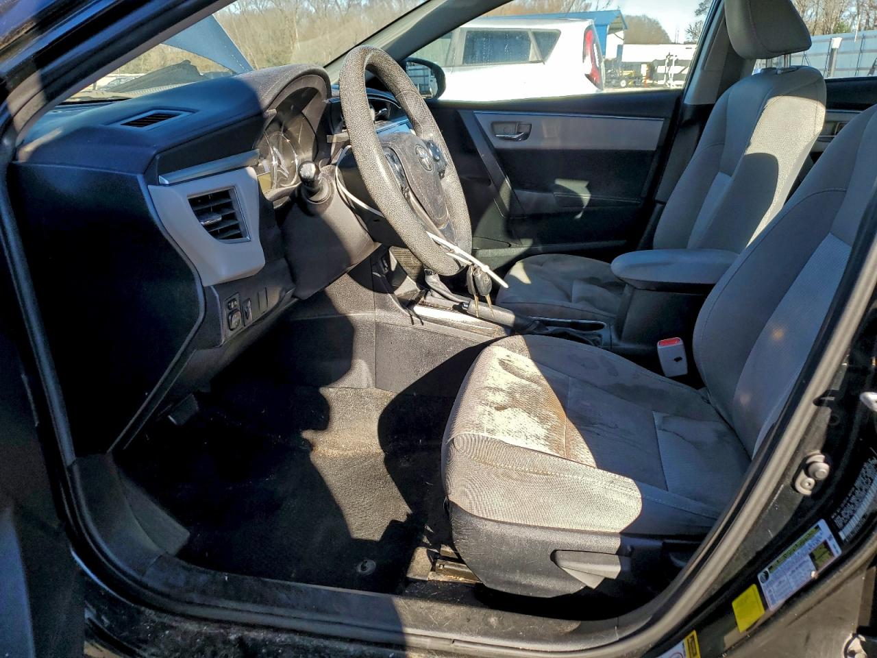 Toyota Corolla L Image 5