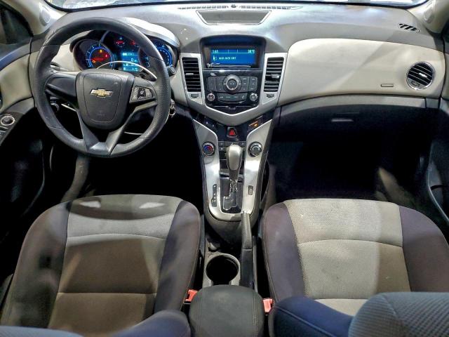 Chevrolet Cruze Ls Image 3