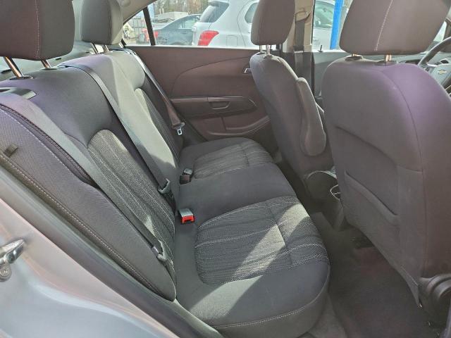 Chevrolet Sonic Lt Image 11