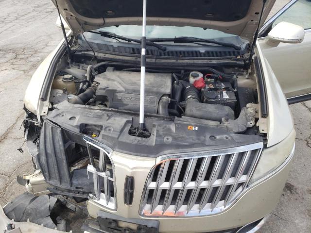 Lincoln MKT Image 13