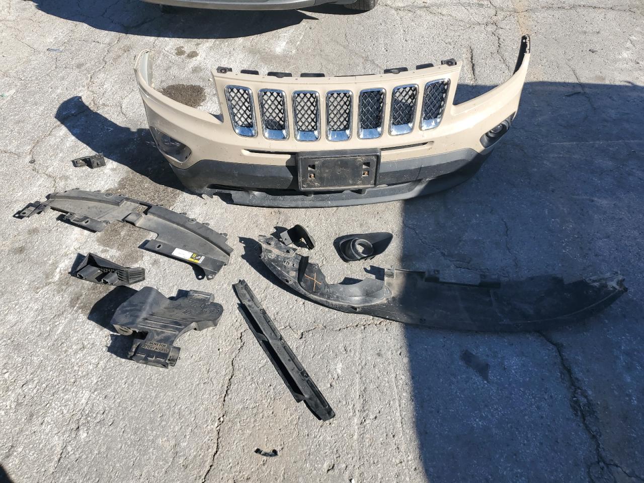 Jeep Compass Sport Image 14