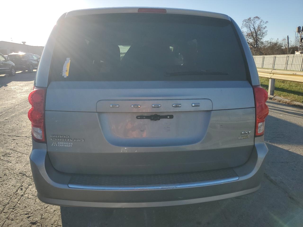 Dodge Caravan Sxt Image 14