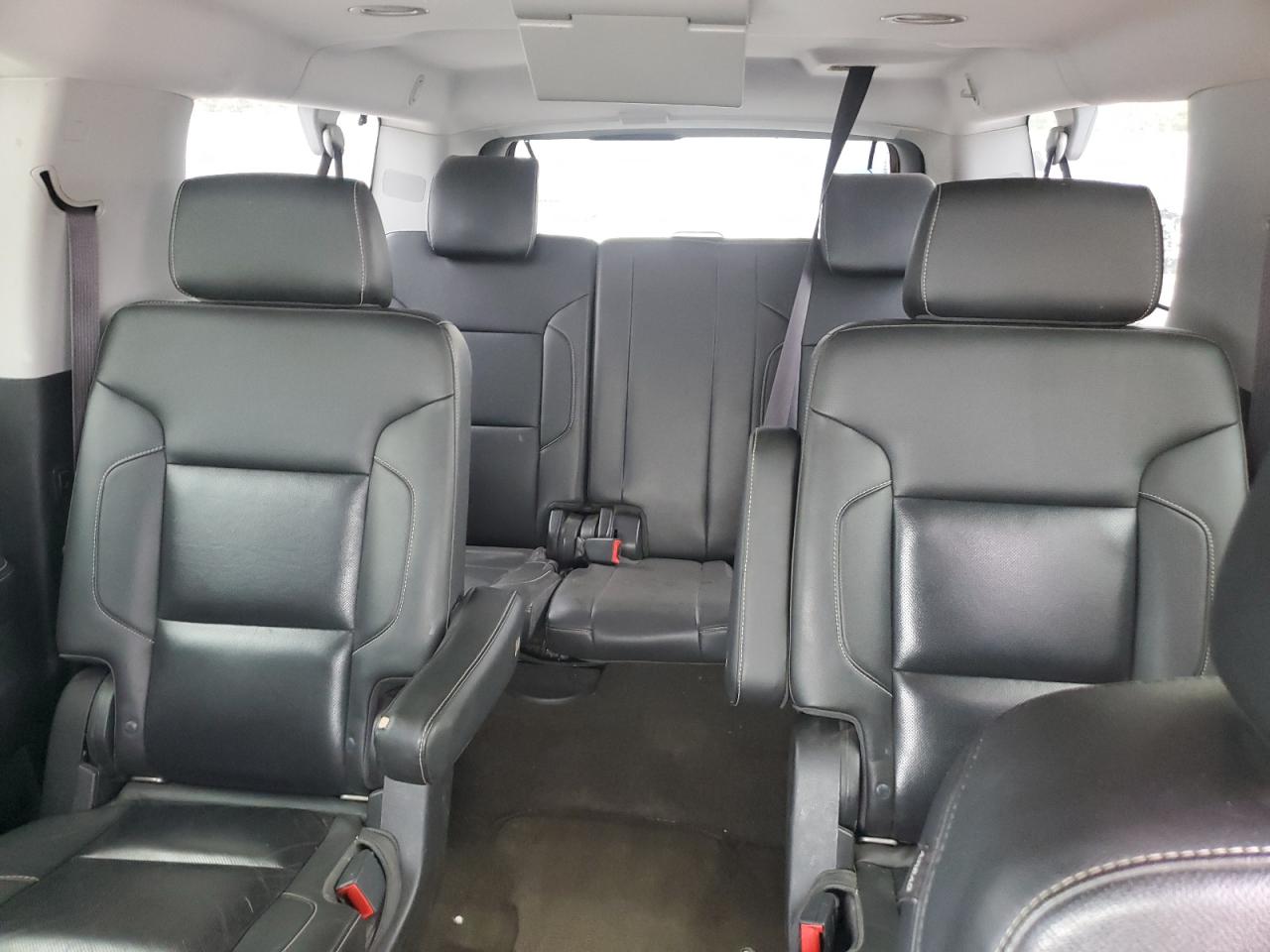 Chevrolet Suburban C1500 Ltz Image 13