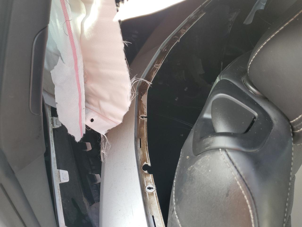 Chevrolet Camaro Lt Image 12