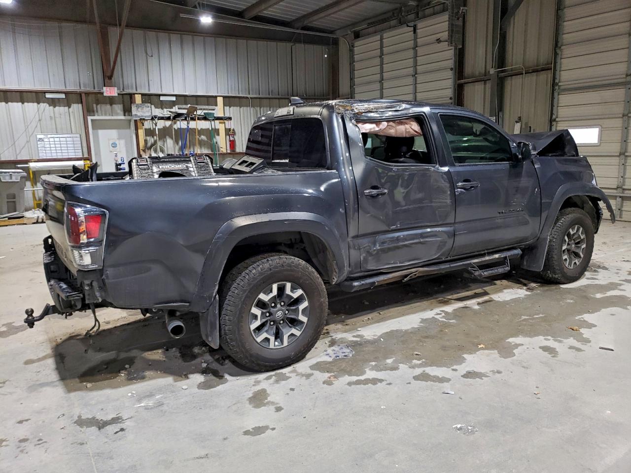 Toyota Tacoma Double Cab Image 10