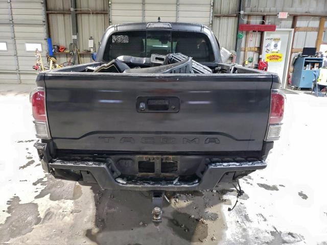 Toyota Tacoma Double Cab Image 3