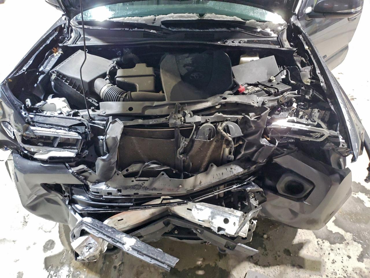 Toyota Tacoma Double Cab Image 9