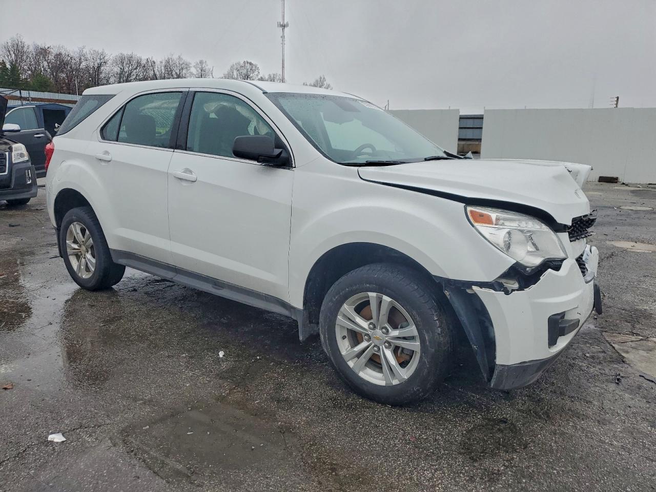 Chevrolet Equinox Ls Image 2