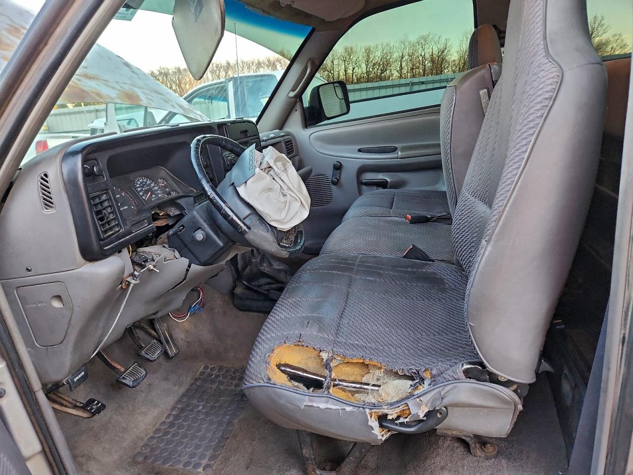 Dodge Ram 2500 Image 3