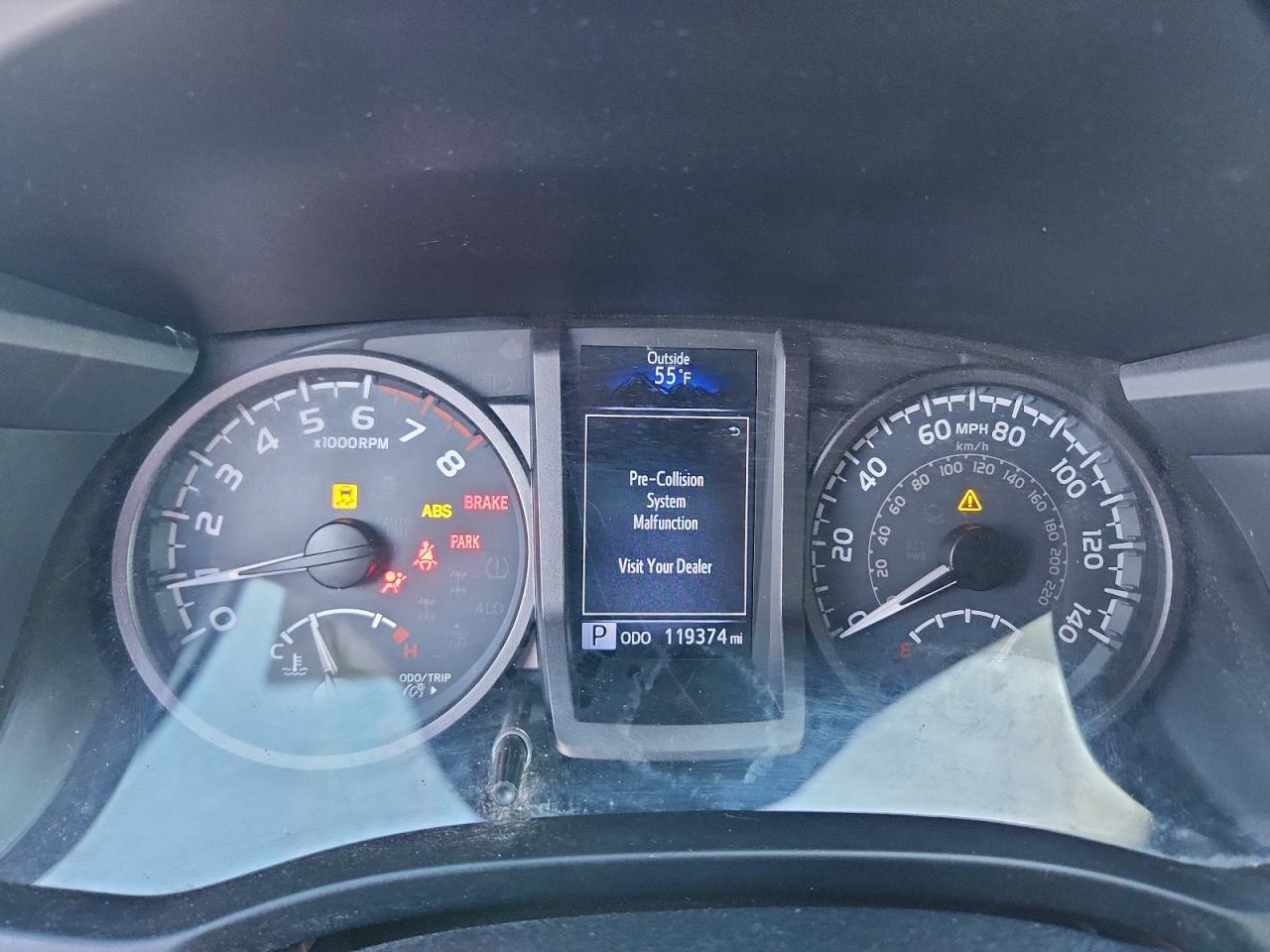 Toyota Tacoma Double Cab Image 11