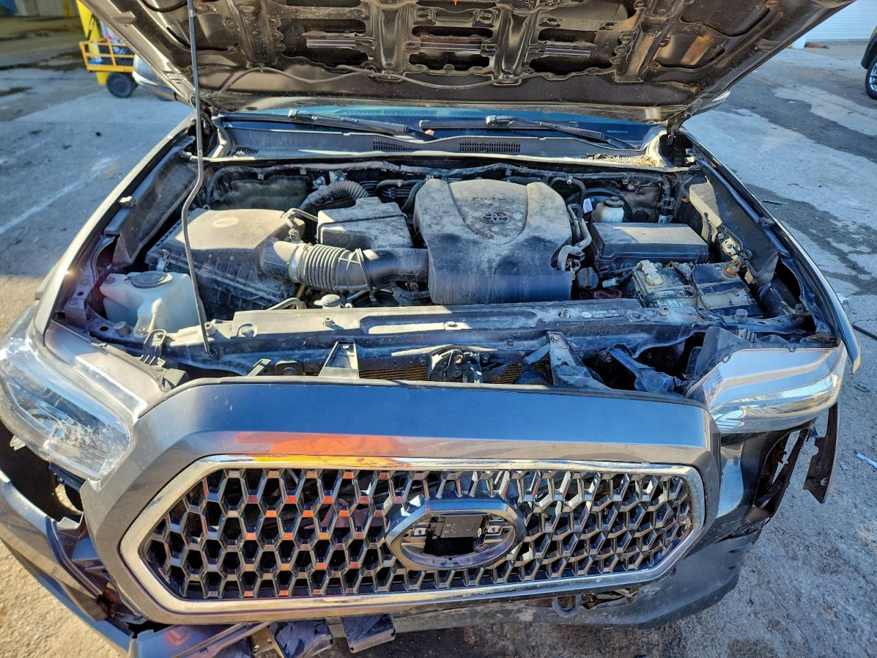 Toyota Tacoma Double Cab Image 13