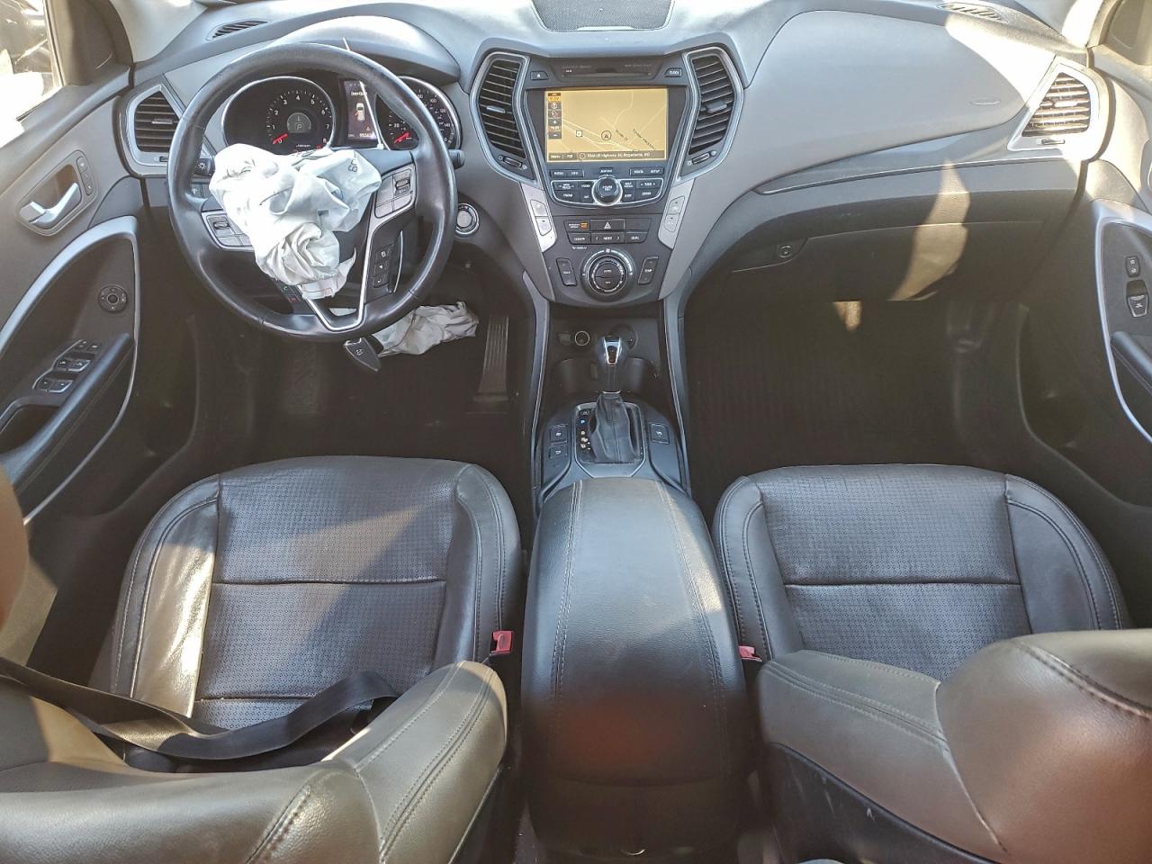 Hyundai SANTA FE Image 7