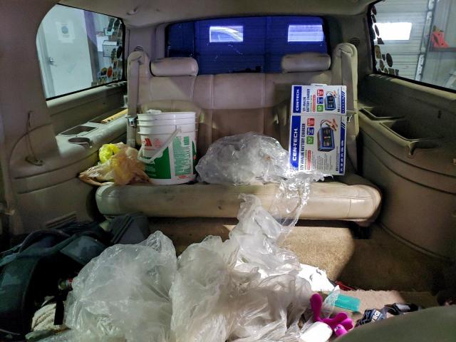 Chevrolet Suburban K1500 Image 8