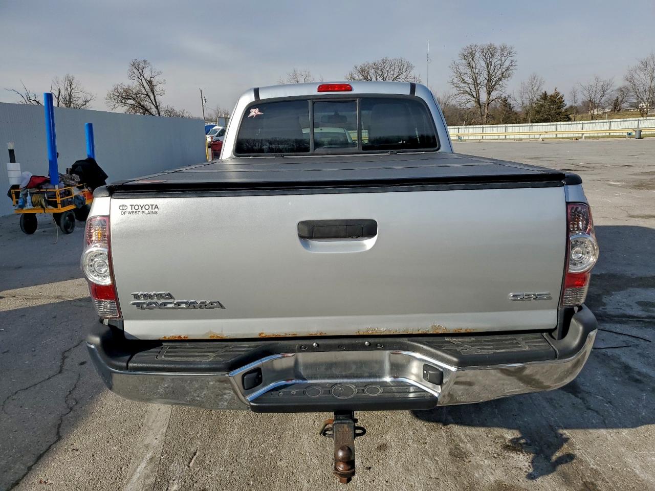 Toyota Tacoma Access Cab Image 8