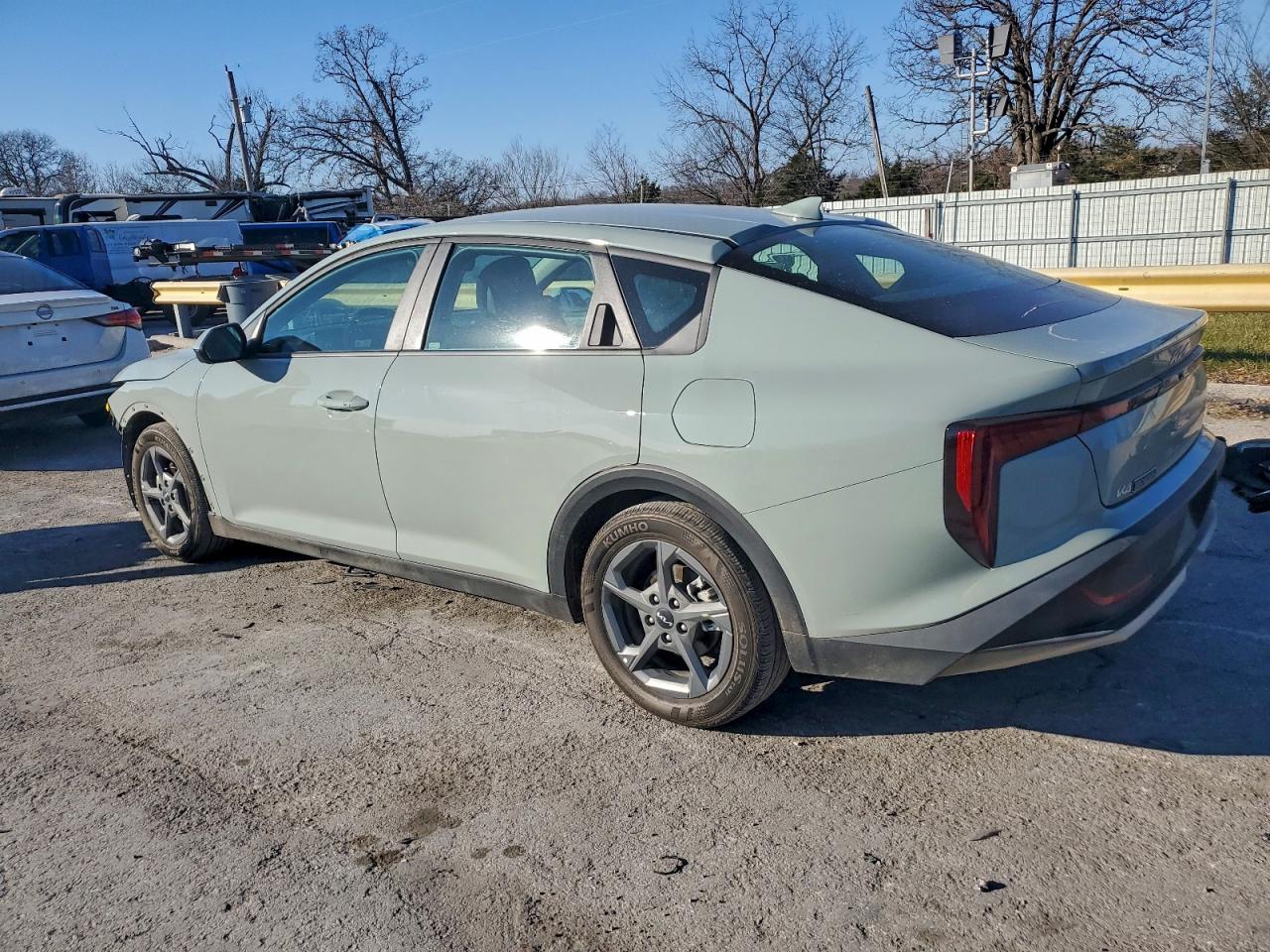 Kia K4 Lx Lx Image 2