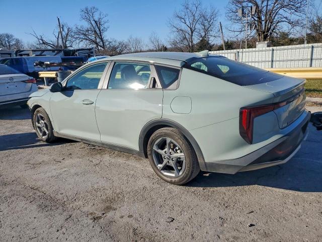 Kia K4 Lx Lx Image 2