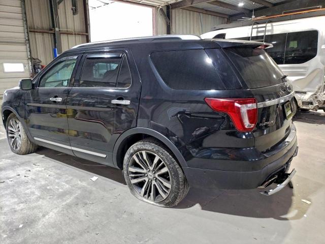 Ford Explorer Platinum Image 8