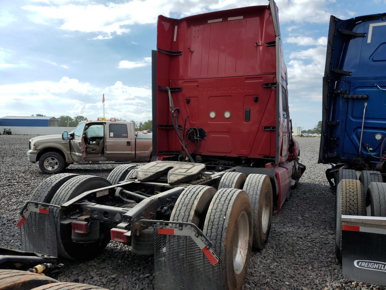 International Lt625 Image 4