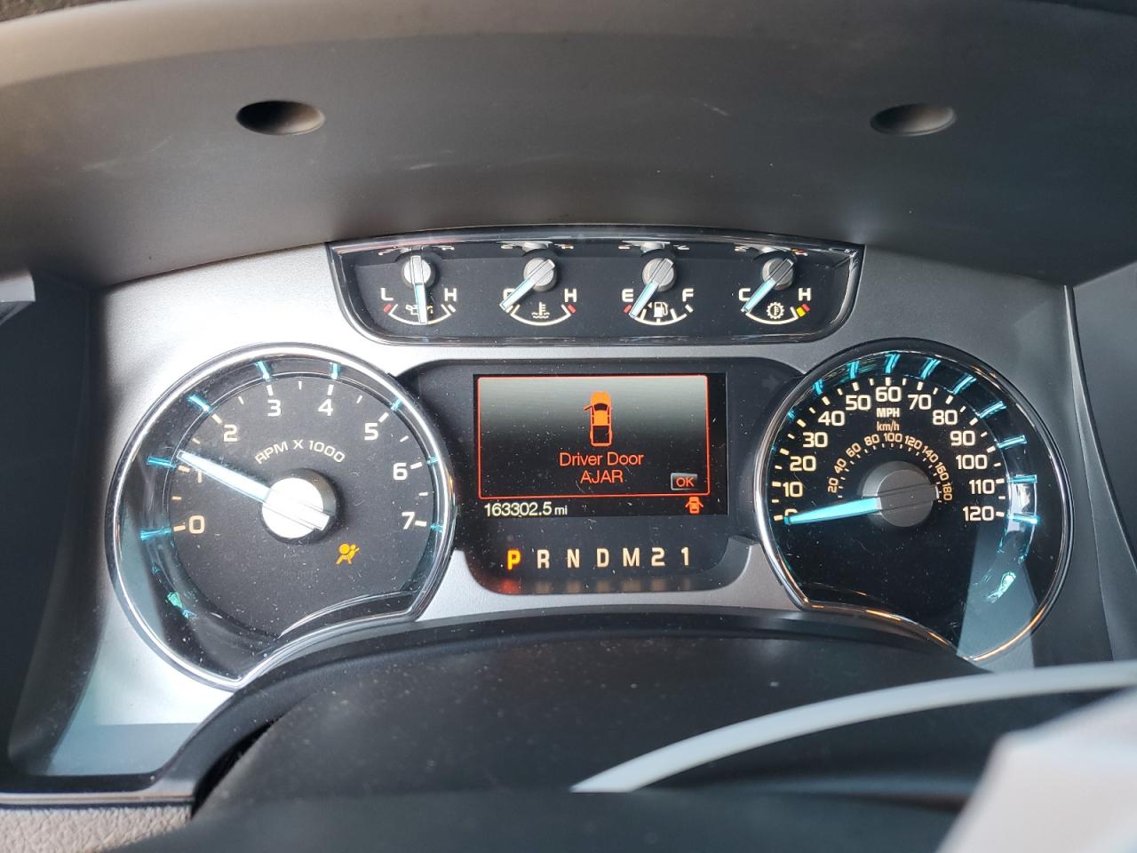 Ford F-150 Supercrew Image 12