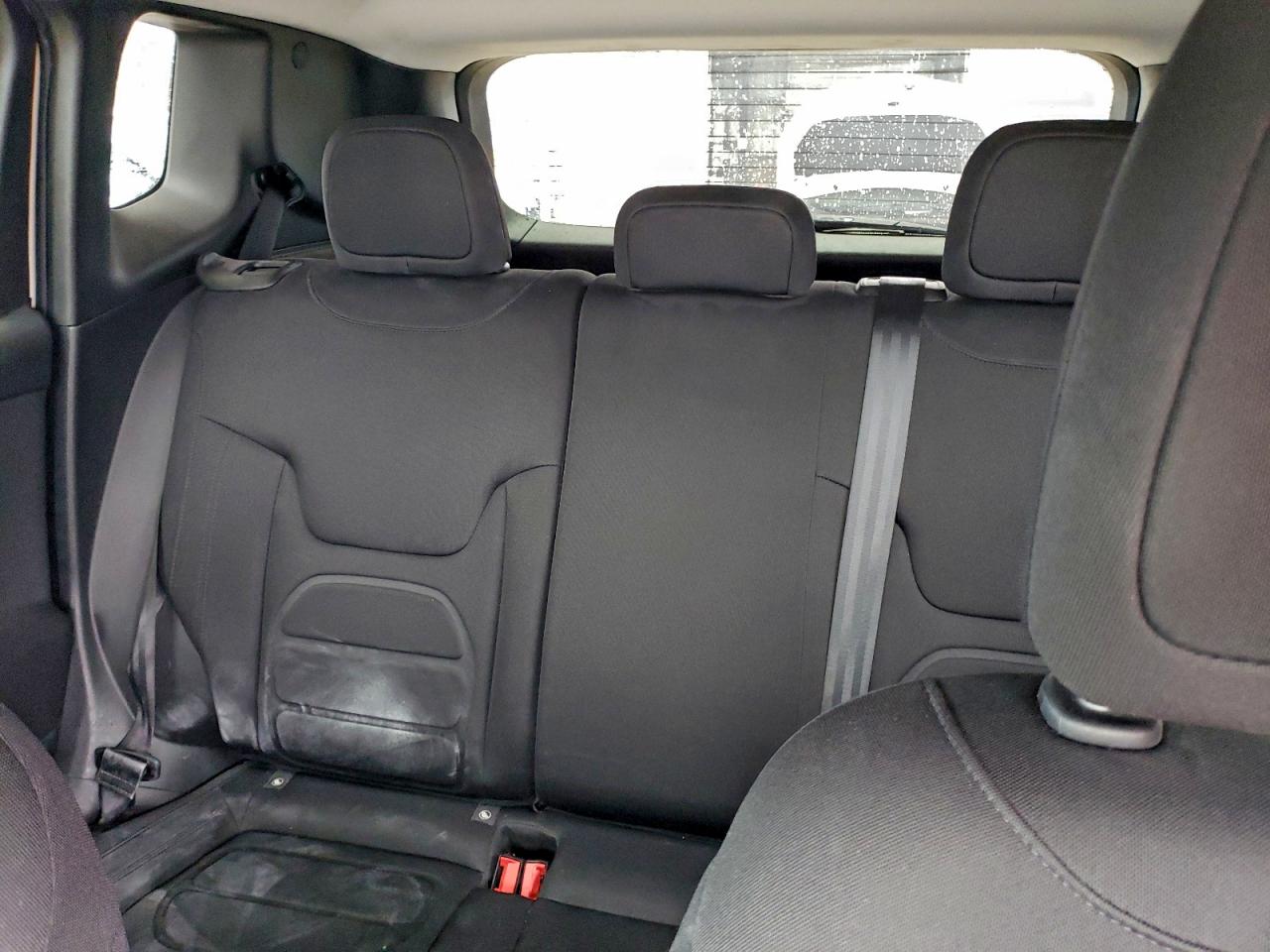 Jeep Renegade Latitude Image 8