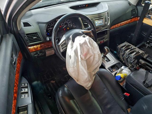 Subaru Outback 2.5i Premium Image 3