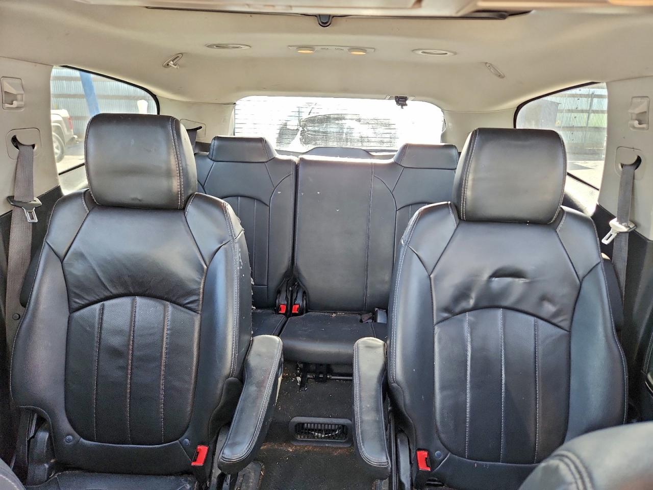 Chevrolet Traverse Ltz Image 11