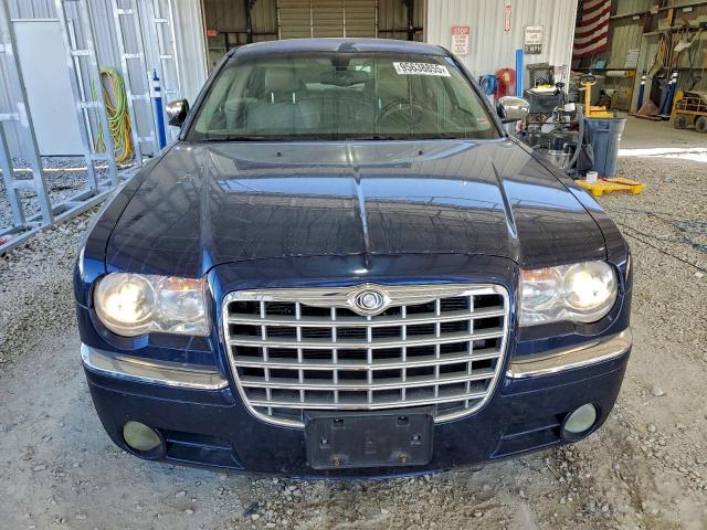 Chrysler 300 Image 3