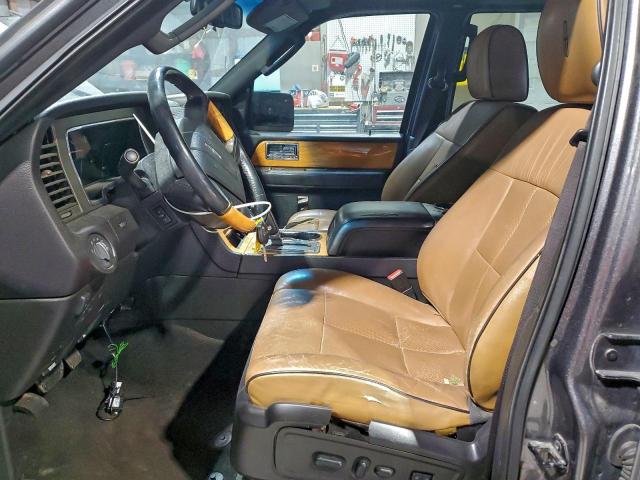 Lincoln Navigator Image 4