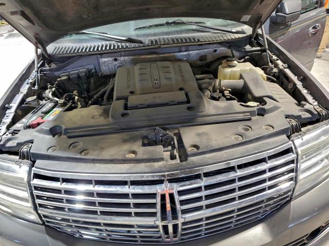 Lincoln Navigator Image 13