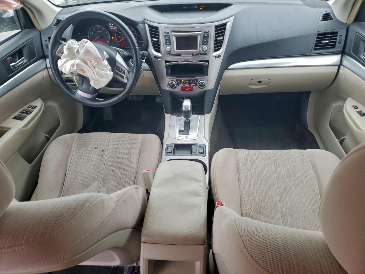 Subaru Outback 2.5i Premium Image 11